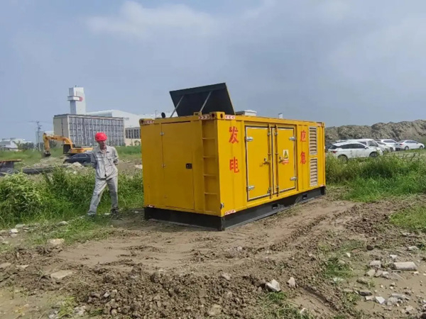 鹿城200KW柴油发电机机组每小时的油耗量受哪些因素影响？
