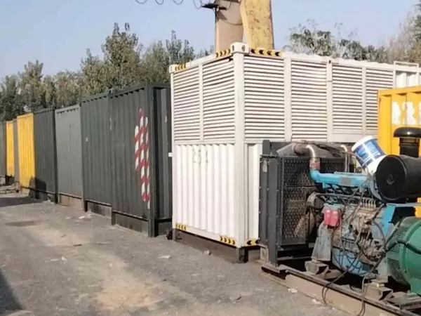 鹿城200KW柴油发电机机组每小时油耗是多少？